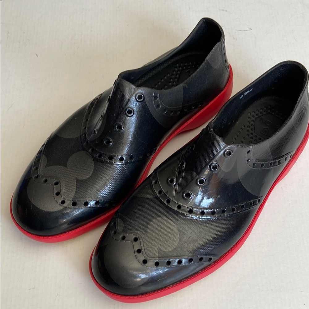 Disney Pixar Biion Black/Grey/Red/Gold Spike-less Golf Shoes